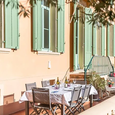 Private Garden 3-bed In Apartment