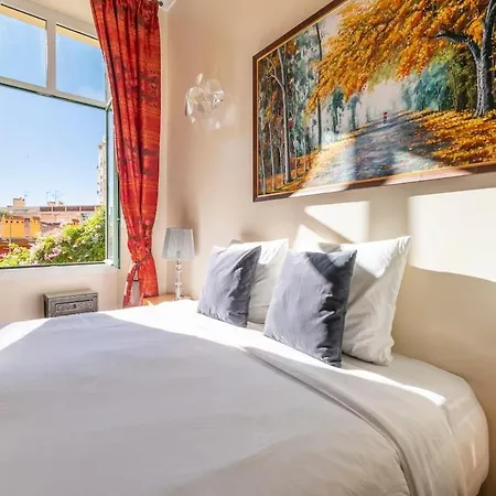 Apartment Private Garden 3-bed In