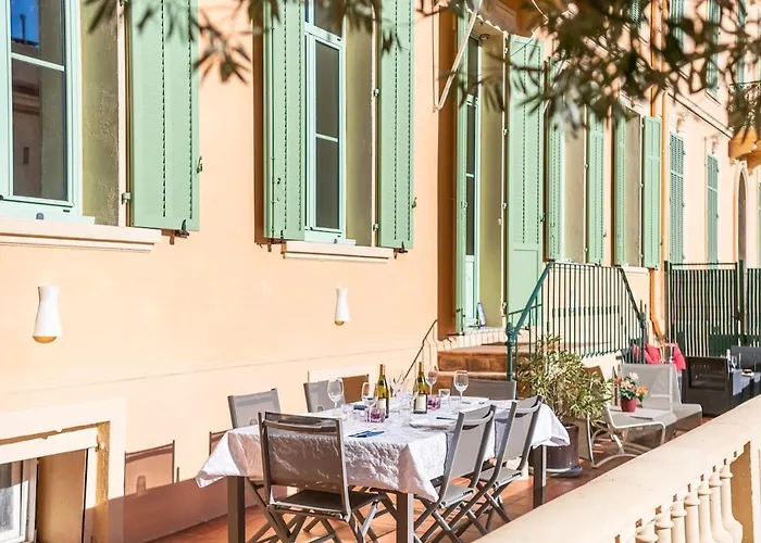 Private Garden 3-bed In Apartman
